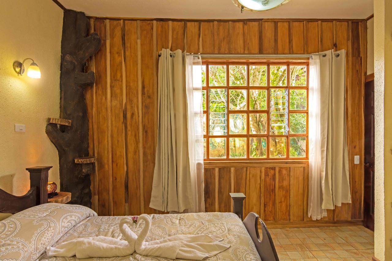 Monte Fresco Hostel Boutique Puntarenas Bagian luar foto