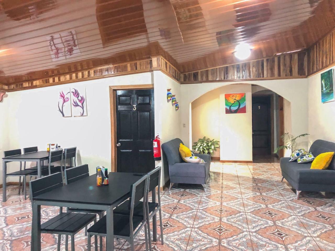 Monte Fresco Hostel Boutique Puntarenas Bagian luar foto